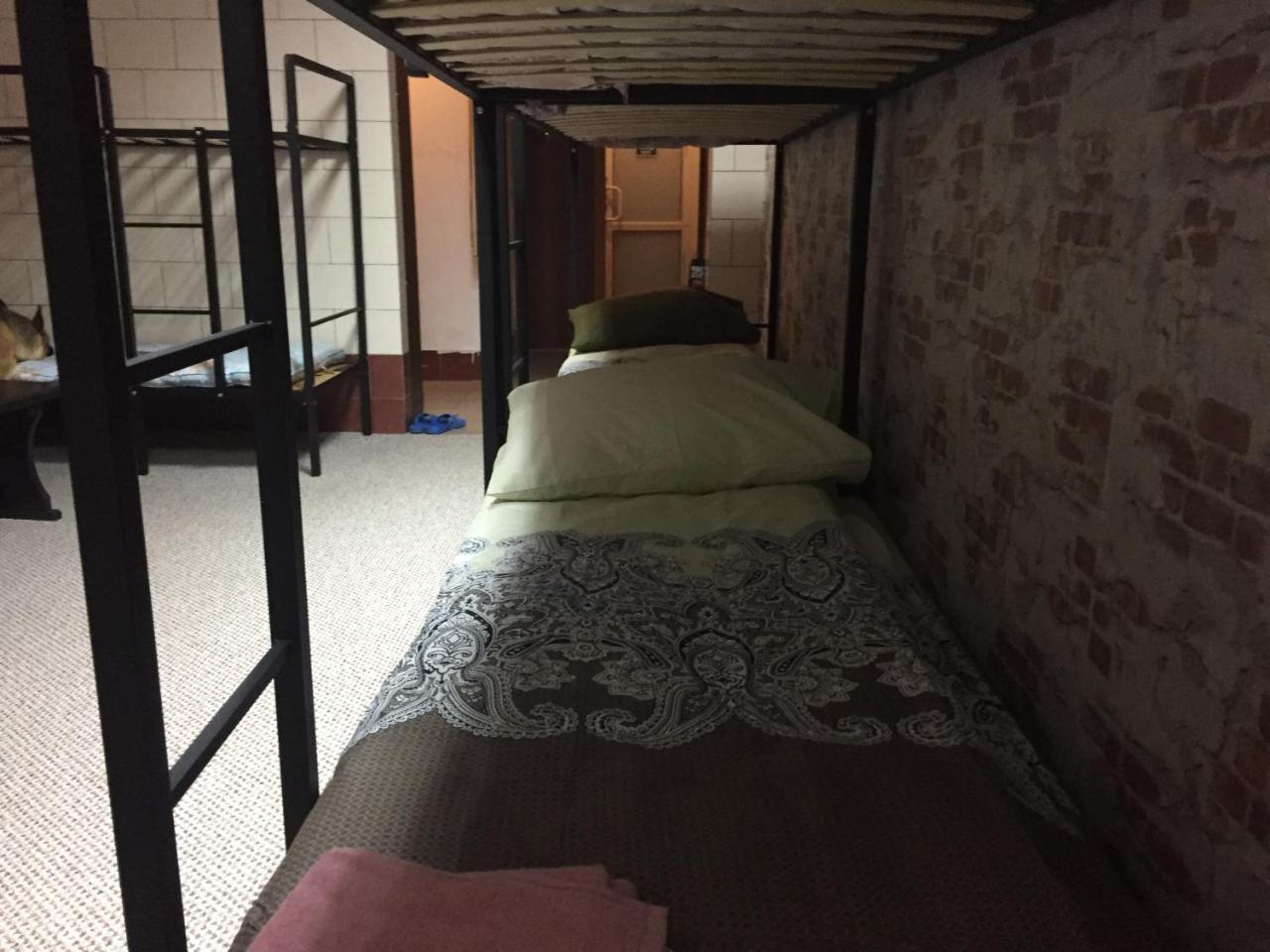 Hostel -Hotel Granat Rivne City エクステリア 写真