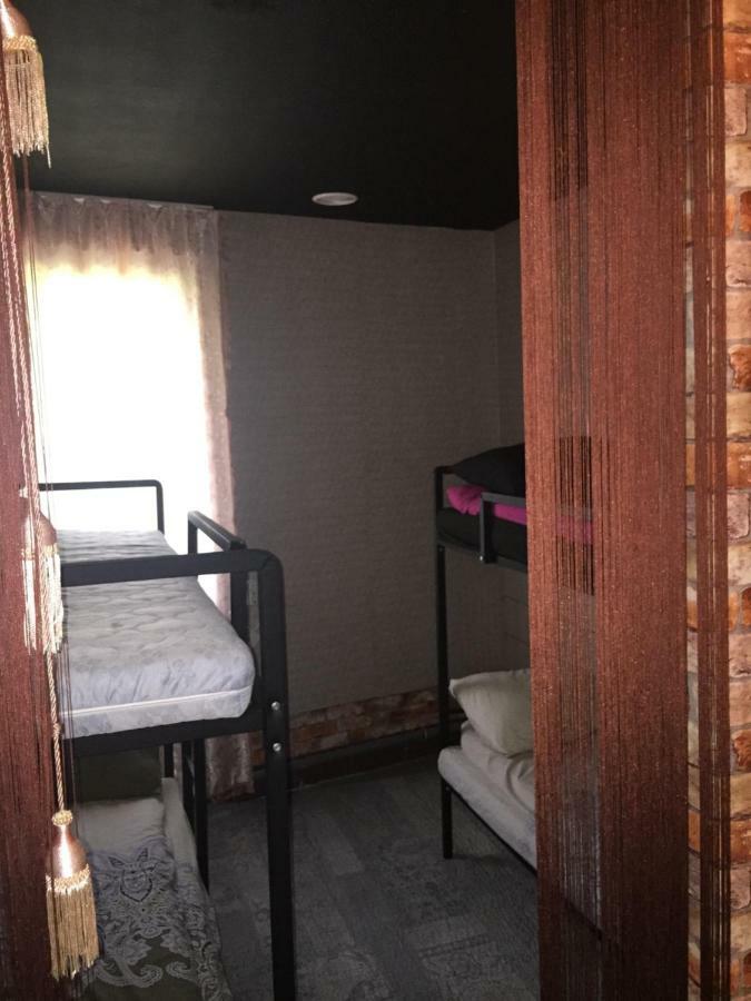 Hostel -Hotel Granat Rivne City エクステリア 写真