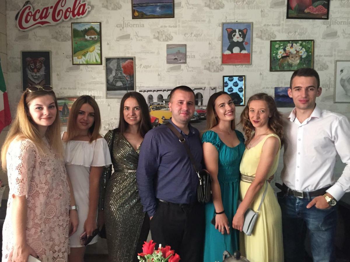 Hostel -Hotel Granat Rivne City エクステリア 写真