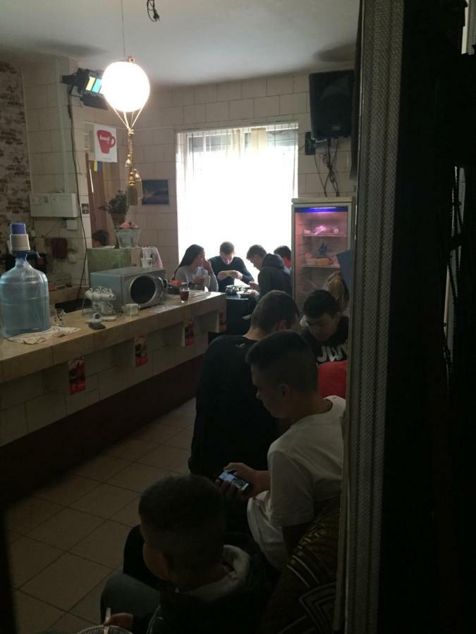 Hostel -Hotel Granat Rivne City エクステリア 写真